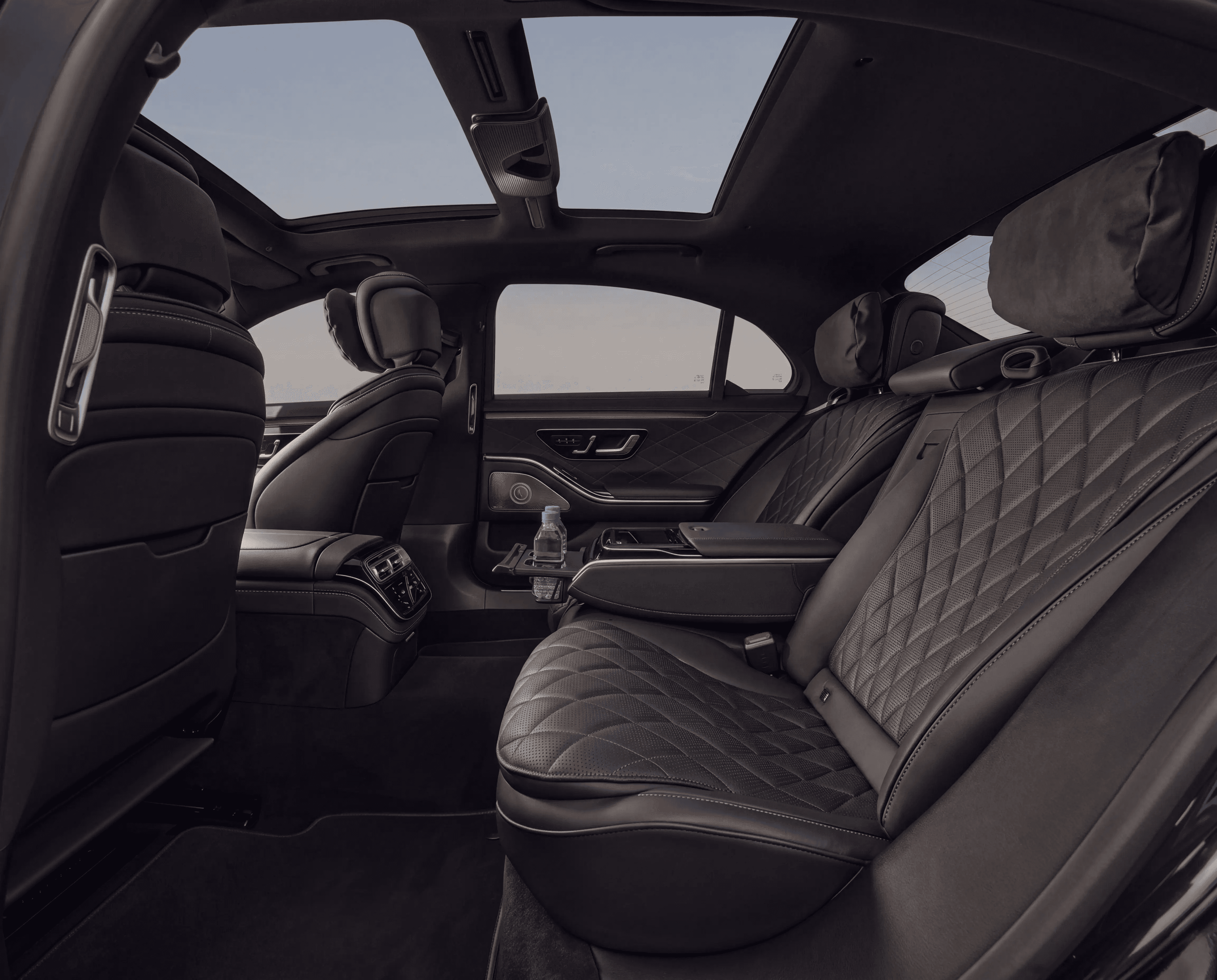 Mercedes-Benz S-Class rear cabin